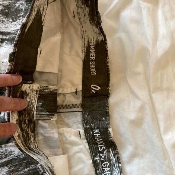 Khakis by Gap‎ shorts size 0 (E8) - Picture 3 of 6